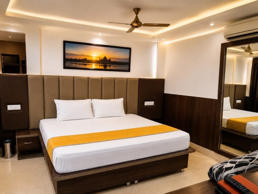 02 room gold